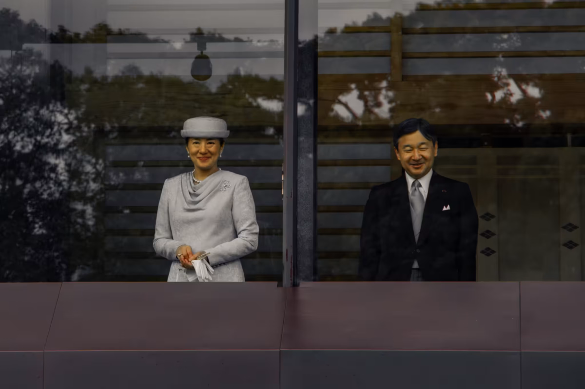 Princess Masako and Prince Naruhito on the balcony of Chowaden Hall.