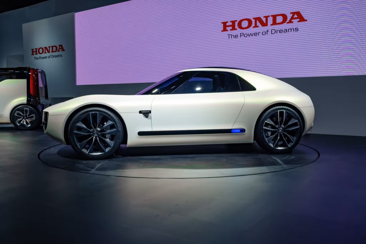 A Honda Sport EV concept car at a Tokyo Motor Show 2017 display booth.