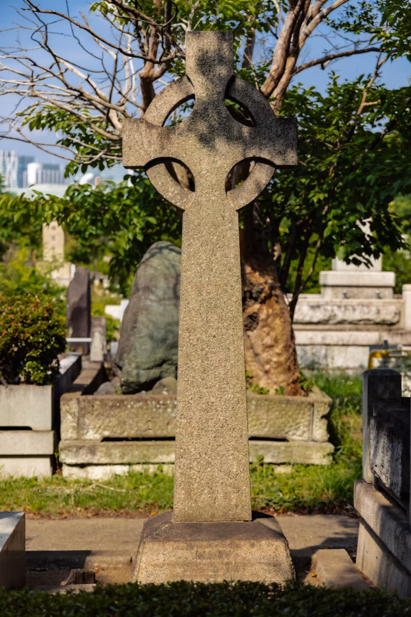 The cross-shaped tombstone of Mary Baty.