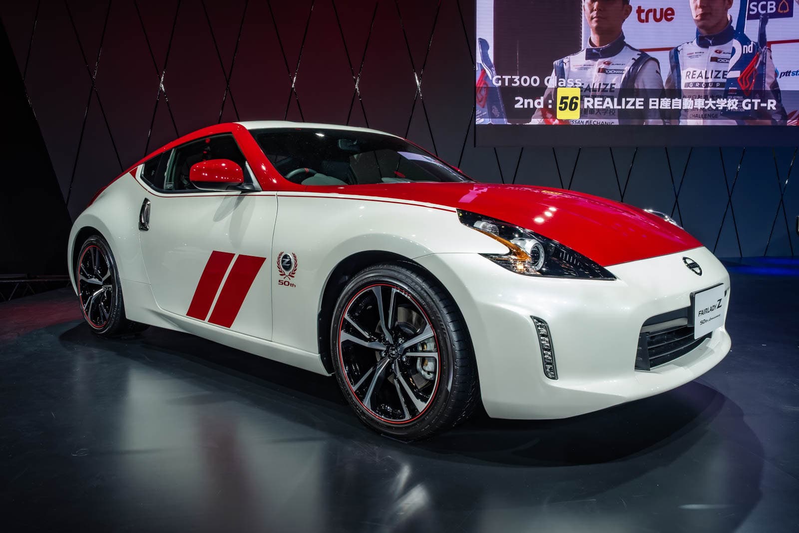 Nissan Fairlady Z 50th Anniversary Edition at Tokyo Auto Salon 2020, shown with a background screen display.